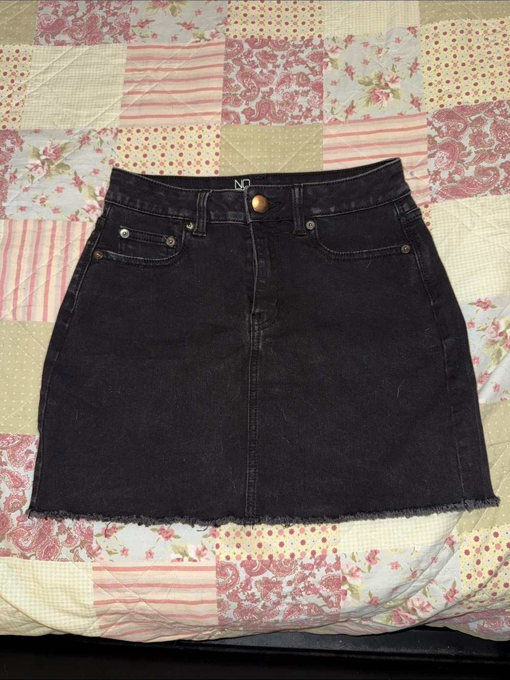 No Boundaries Black Raw-Hem Denim Mini Skirt